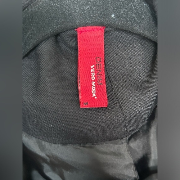 Vero Moda Black Blazer - Picture 4 of 4